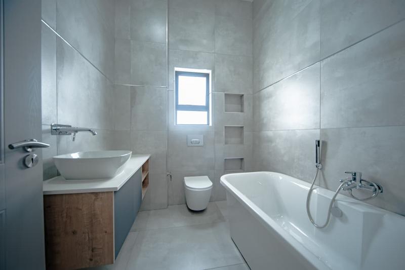 5 Bedroom Property for Sale in Six Fountains Residential Estate Gauteng