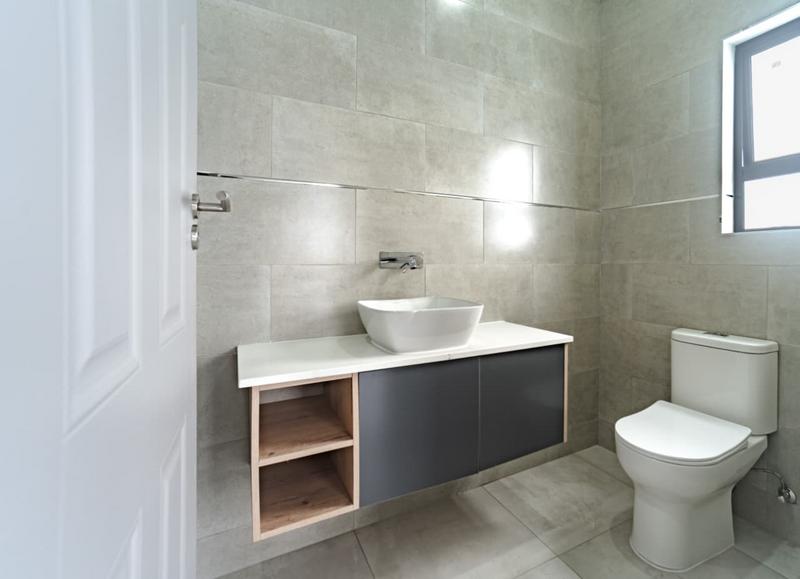 5 Bedroom Property for Sale in Six Fountains Residential Estate Gauteng