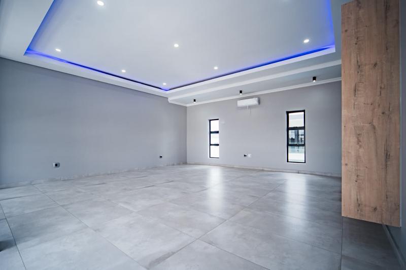 5 Bedroom Property for Sale in Six Fountains Residential Estate Gauteng