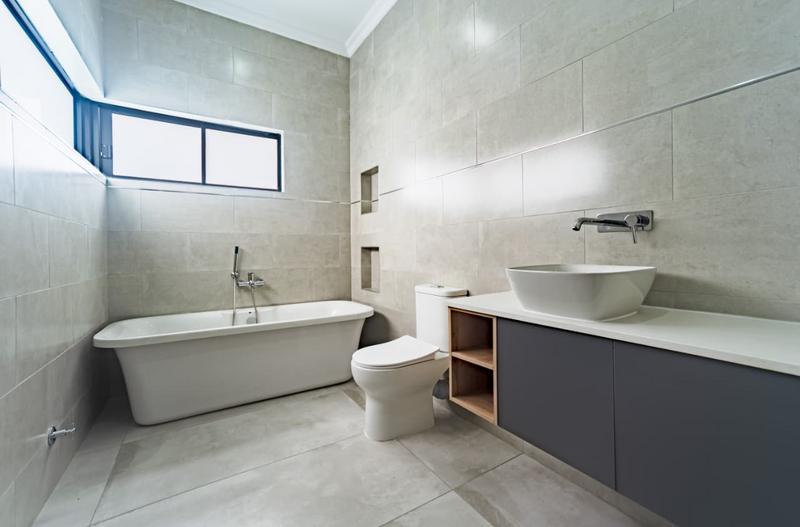 5 Bedroom Property for Sale in Six Fountains Residential Estate Gauteng