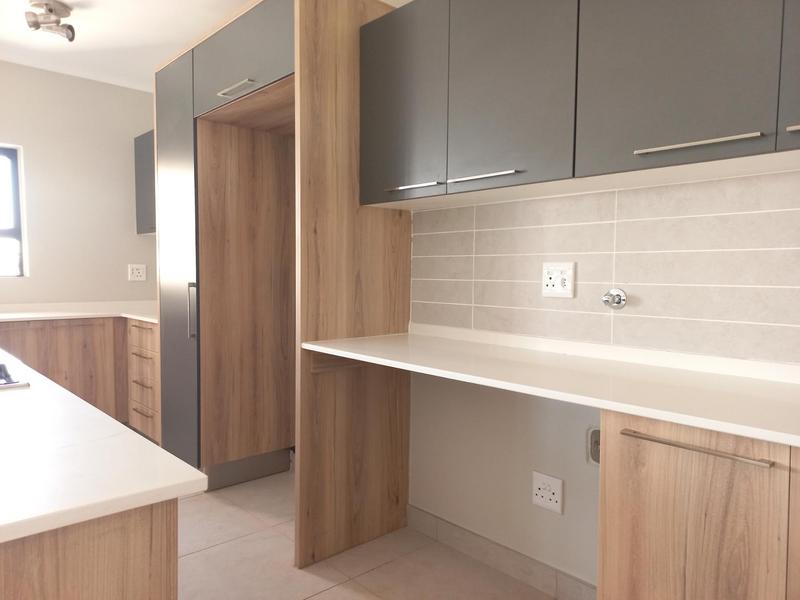 2 Bedroom Property for Sale in Glen Marais Gauteng