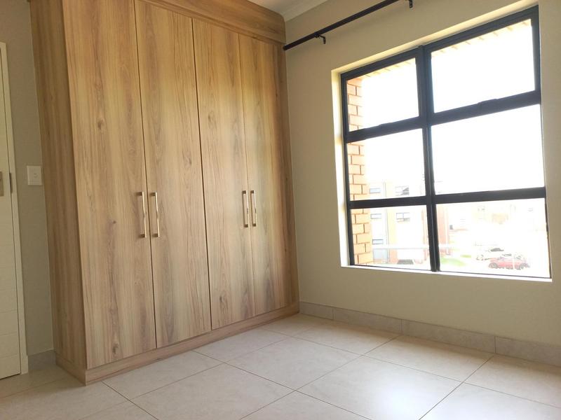 2 Bedroom Property for Sale in Glen Marais Gauteng
