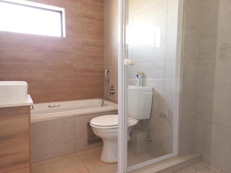 2 Bedroom Property for Sale in Glen Marais Gauteng