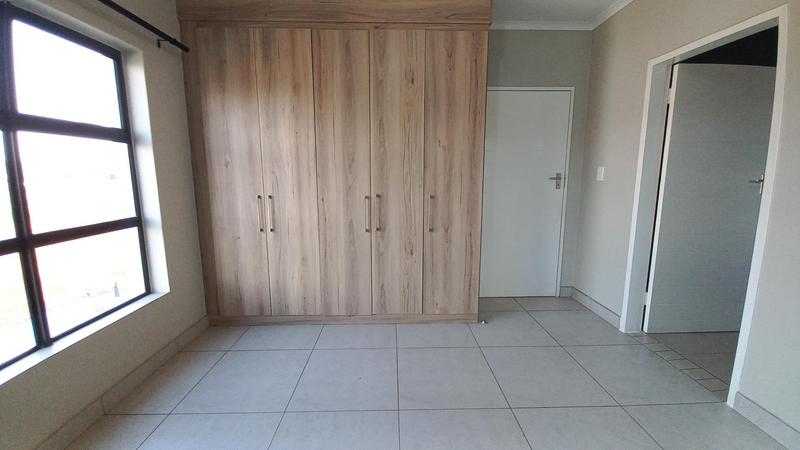 2 Bedroom Property for Sale in Glen Marais Gauteng