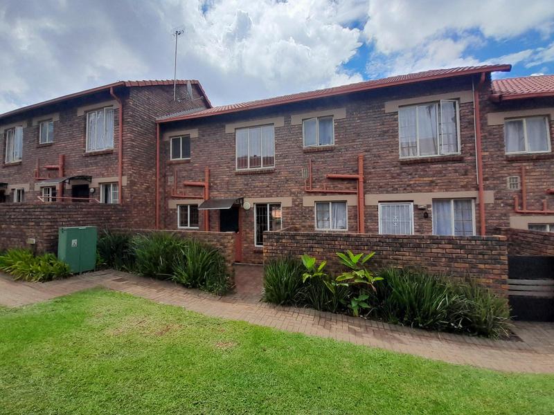 2 Bedroom Property for Sale in Hennopspark Gauteng