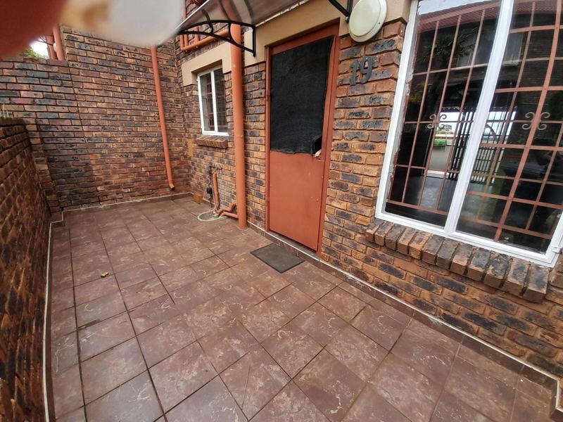 2 Bedroom Property for Sale in Hennopspark Gauteng