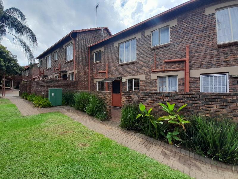 2 Bedroom Property for Sale in Hennopspark Gauteng