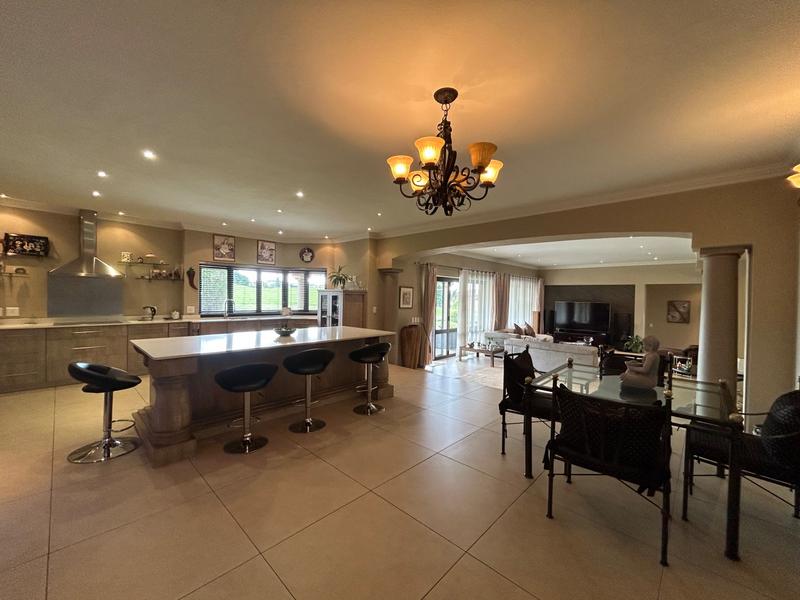 5 Bedroom Property for Sale in Blue Valley Golf Estate Gauteng