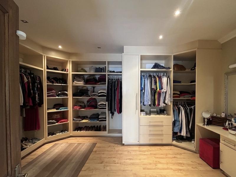 5 Bedroom Property for Sale in Blue Valley Golf Estate Gauteng