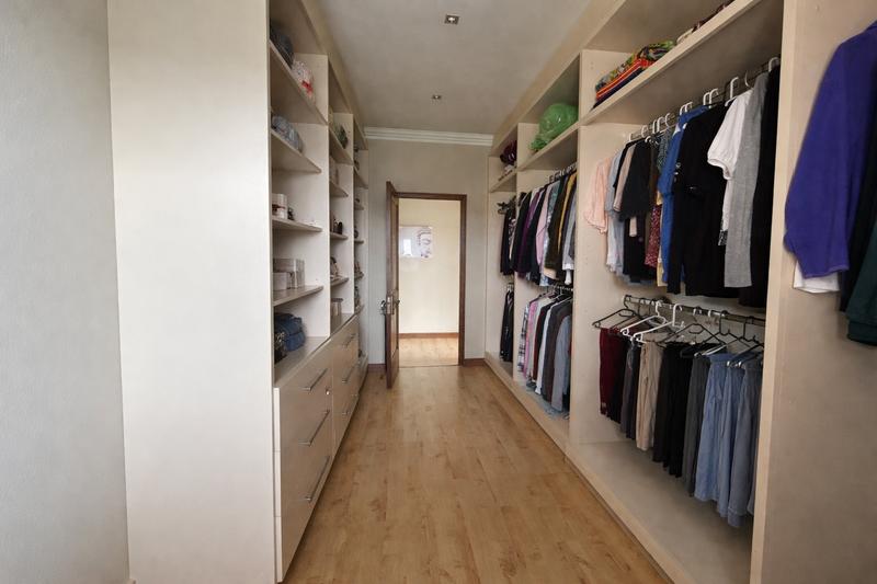 5 Bedroom Property for Sale in Blue Valley Golf Estate Gauteng