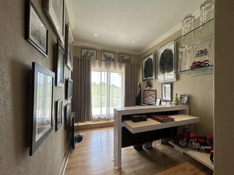 5 Bedroom Property for Sale in Blue Valley Golf Estate Gauteng