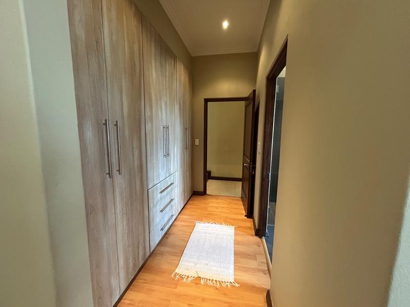 5 Bedroom Property for Sale in Blue Valley Golf Estate Gauteng