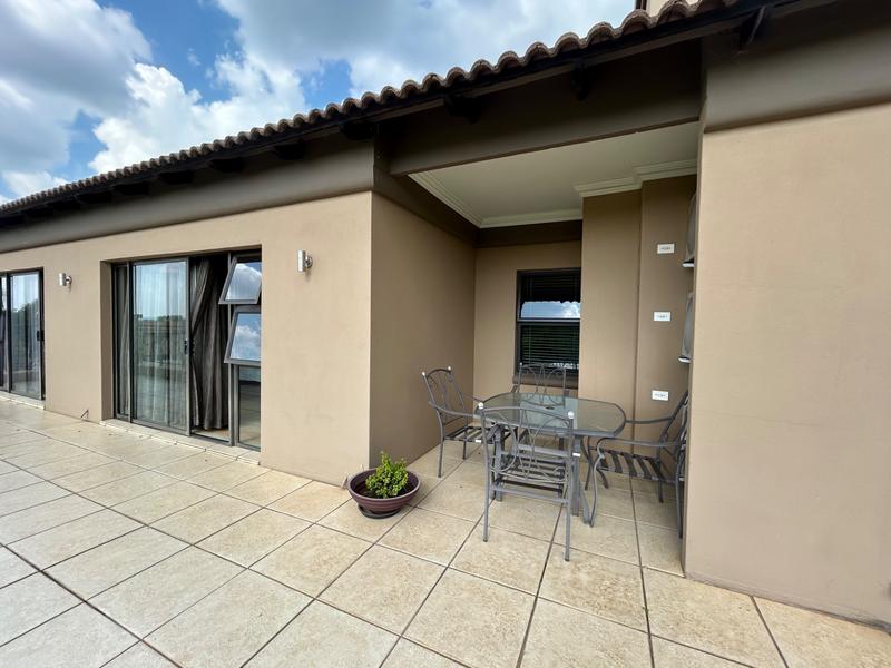 5 Bedroom Property for Sale in Blue Valley Golf Estate Gauteng
