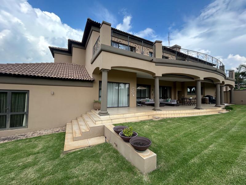 5 Bedroom Property for Sale in Blue Valley Golf Estate Gauteng