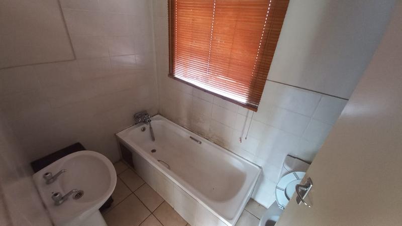 2 Bedroom Property for Sale in Pretoria Gardens Gauteng