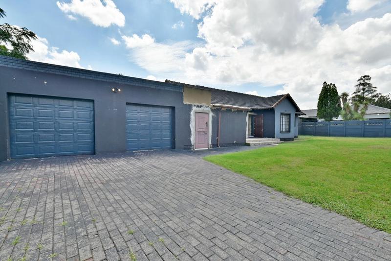 4 Bedroom Property for Sale in Brackenhurst Gauteng