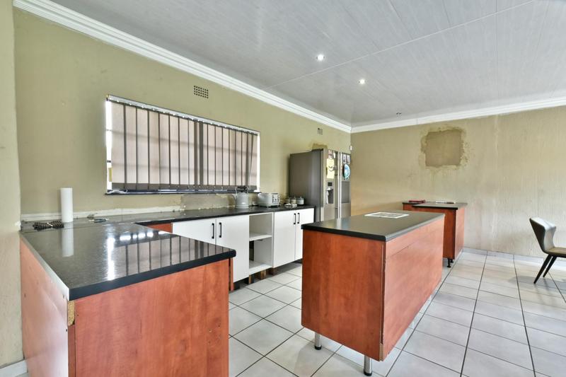 4 Bedroom Property for Sale in Brackenhurst Gauteng