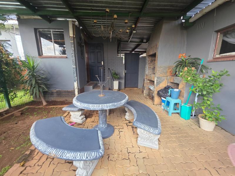3 Bedroom Property for Sale in Greenhills Gauteng