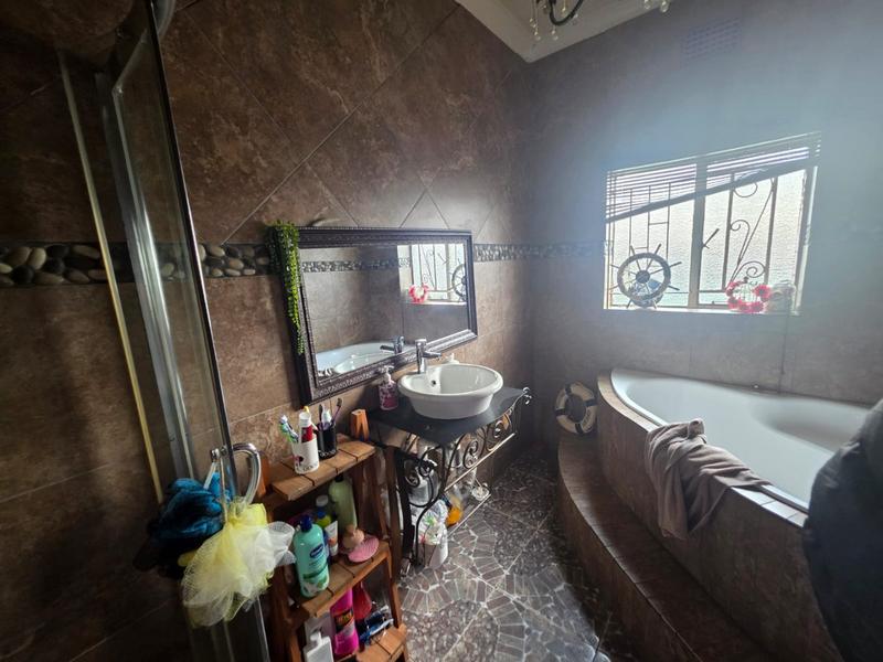 3 Bedroom Property for Sale in Greenhills Gauteng