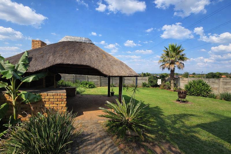 2 Bedroom Property for Sale in Elardus Park Gauteng