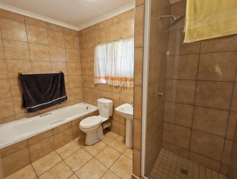 2 Bedroom Property for Sale in Elardus Park Gauteng