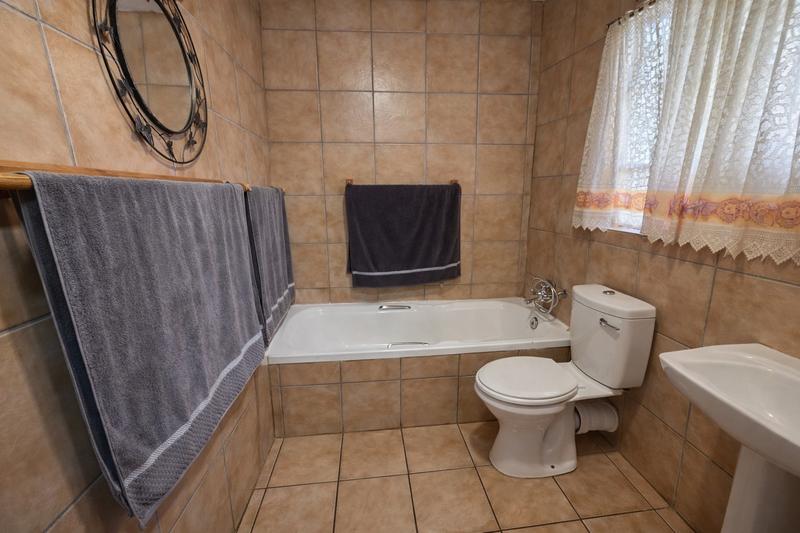 2 Bedroom Property for Sale in Elardus Park Gauteng
