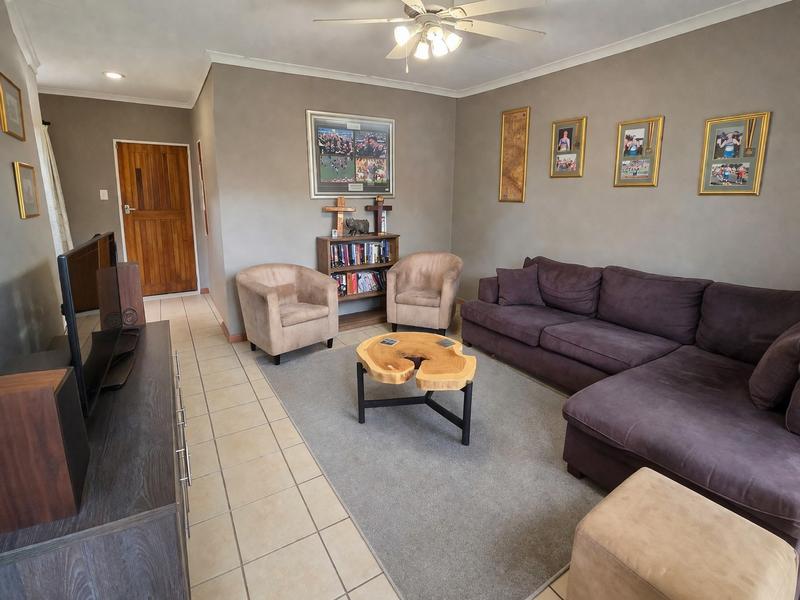 2 Bedroom Property for Sale in Elardus Park Gauteng
