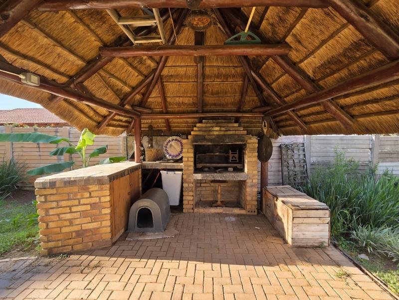 2 Bedroom Property for Sale in Elardus Park Gauteng