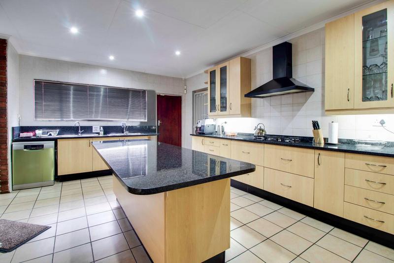 Commercial Property for Sale in Roodekrans Gauteng