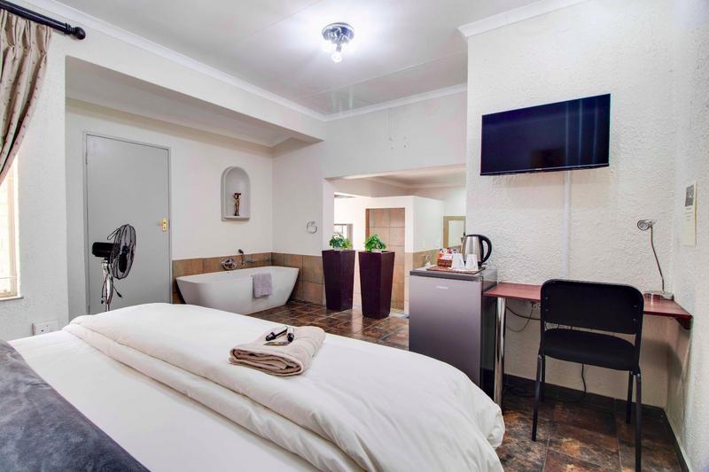 Commercial Property for Sale in Roodekrans Gauteng