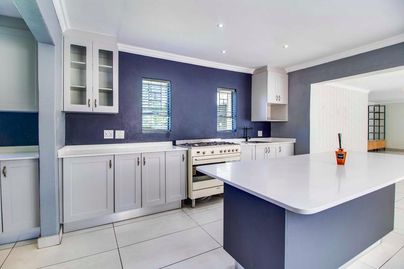 9 Bedroom Property for Sale in Ruimsig Gauteng