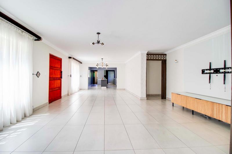 9 Bedroom Property for Sale in Ruimsig Gauteng