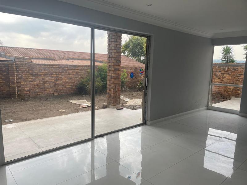 3 Bedroom Property for Sale in Lyndhurst Gauteng