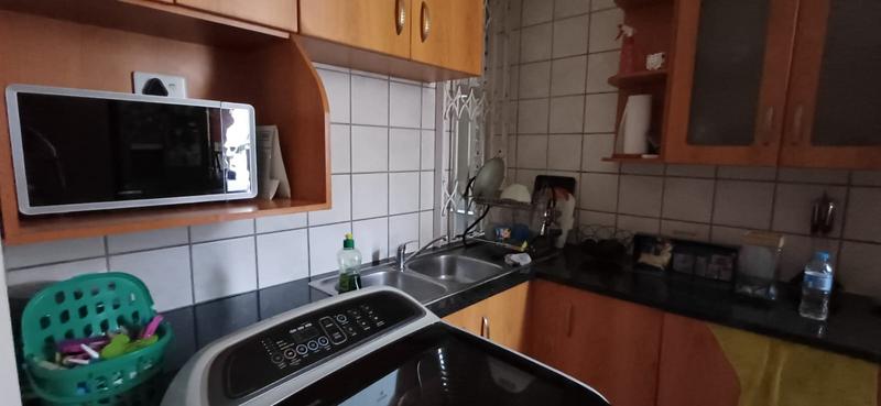 To Let 1 Bedroom Property for Rent in Malvern East Gauteng