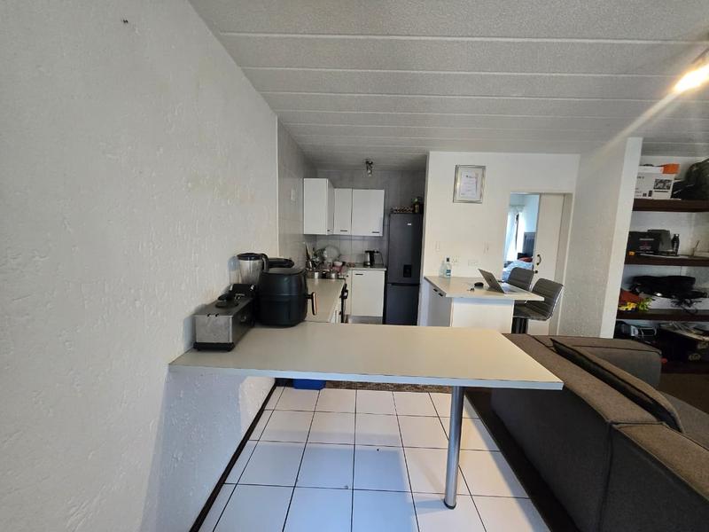 1 Bedroom Property for Sale in Parktown North Gauteng