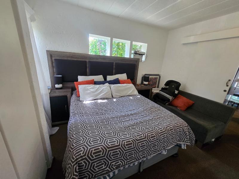 1 Bedroom Property for Sale in Parktown North Gauteng