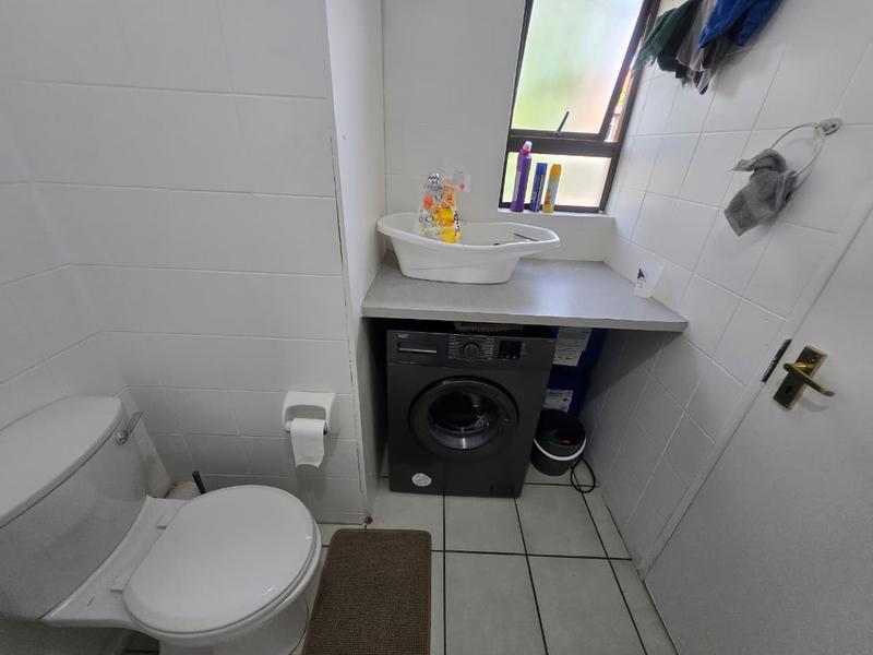 1 Bedroom Property for Sale in Parktown North Gauteng