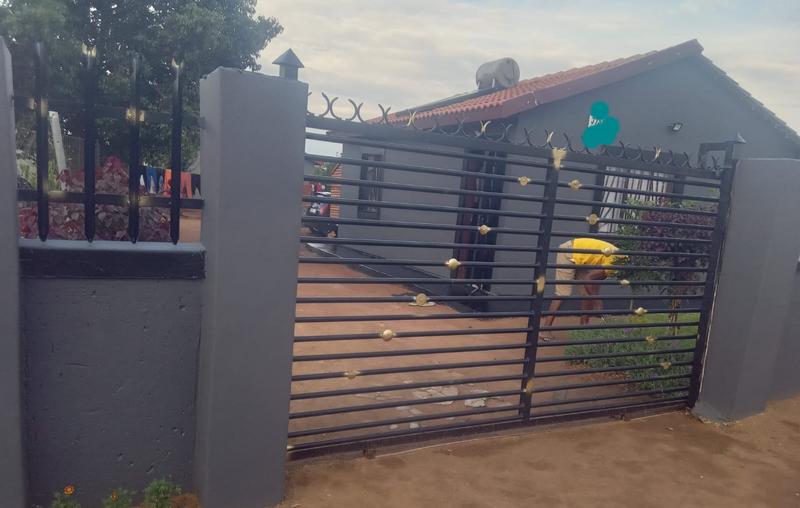 2 Bedroom Property for Sale in Soshanguve East Gauteng