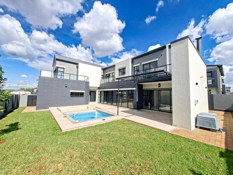 4 Bedroom Property for Sale in Fountainbrook Estate Gauteng