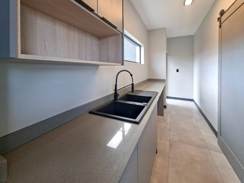 4 Bedroom Property for Sale in Fountainbrook Estate Gauteng