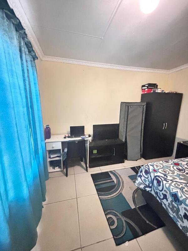 1 Bedroom Property for Sale in Protea Glen Gauteng