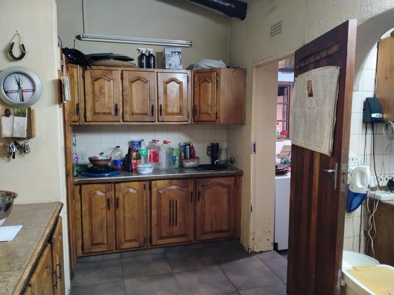 6 Bedroom Property for Sale in Buccleuch Gauteng