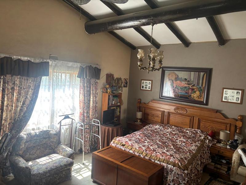 6 Bedroom Property for Sale in Buccleuch Gauteng