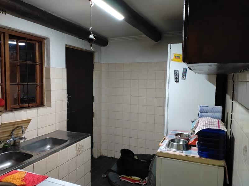 6 Bedroom Property for Sale in Buccleuch Gauteng