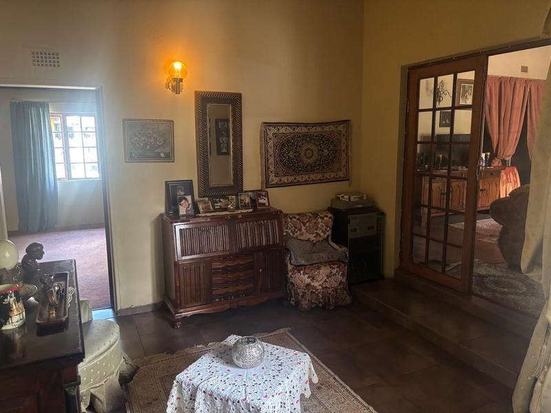 6 Bedroom Property for Sale in Buccleuch Gauteng