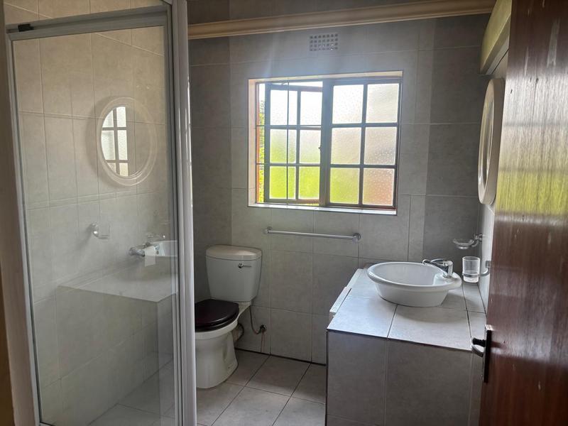 6 Bedroom Property for Sale in Buccleuch Gauteng