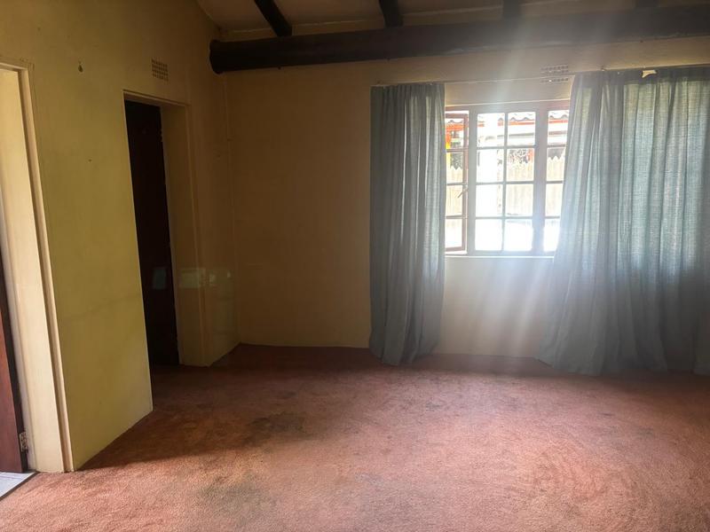 6 Bedroom Property for Sale in Buccleuch Gauteng