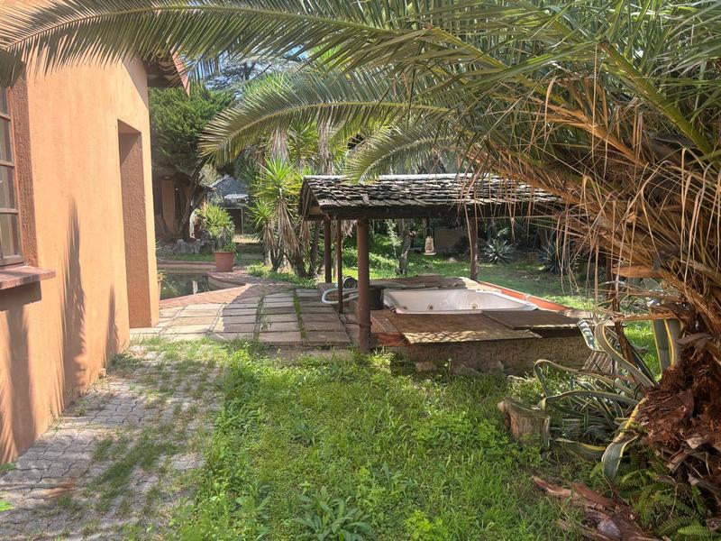 6 Bedroom Property for Sale in Buccleuch Gauteng