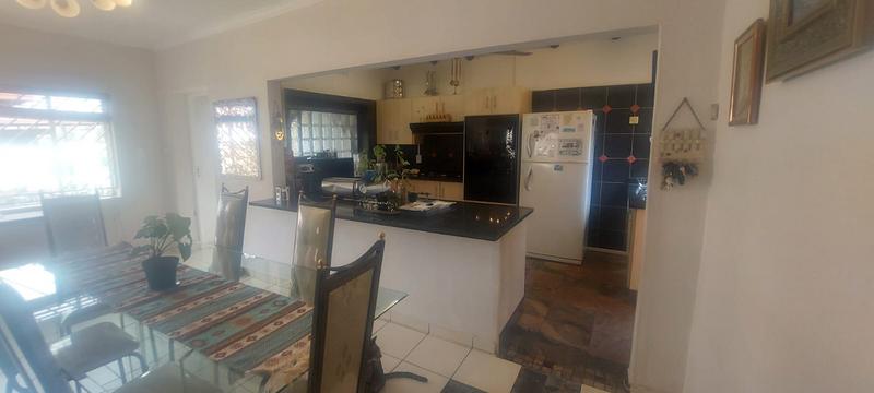 6 Bedroom Property for Sale in Erasmia Gauteng