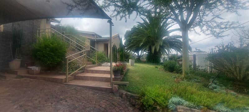 6 Bedroom Property for Sale in Erasmia Gauteng